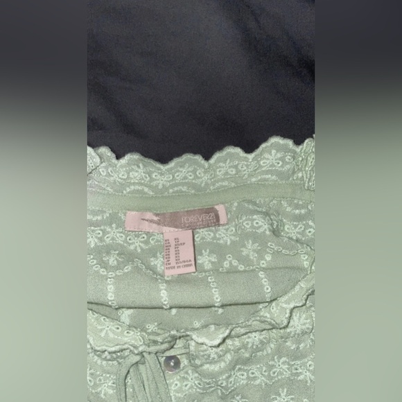 Forever 21 tank top - Picture 2 of 2